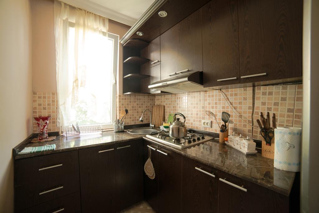 Angisa Apartment Батуми Экстерьер фото