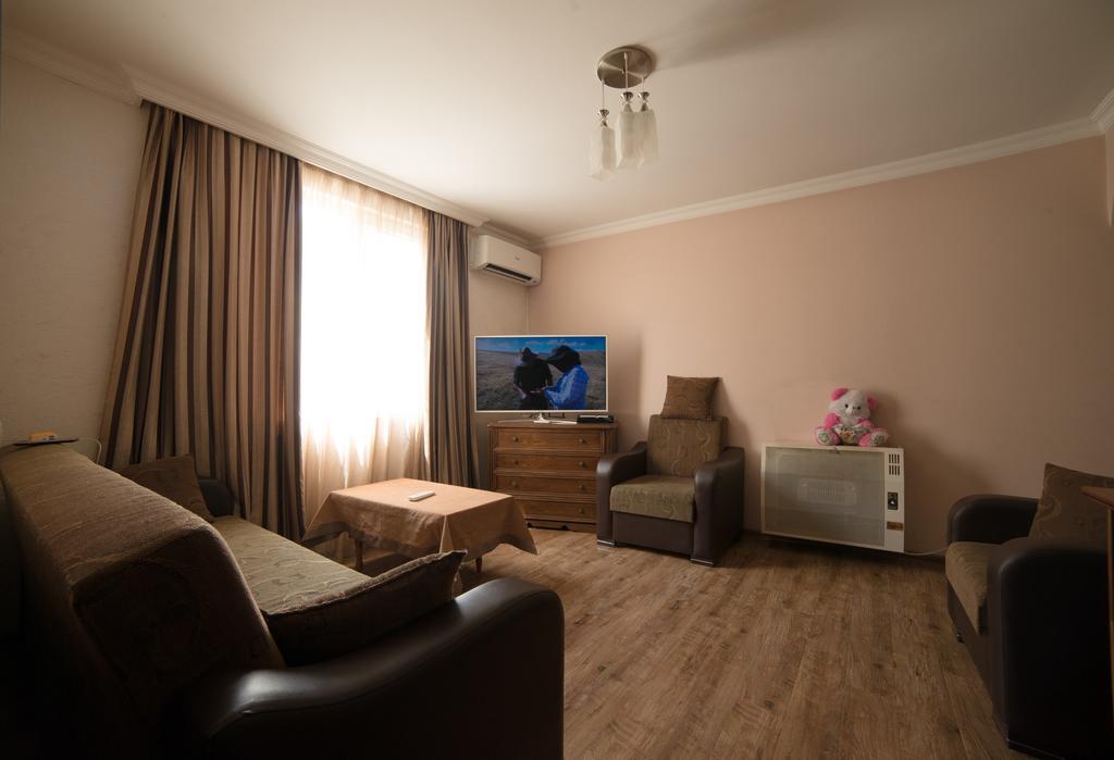 Angisa Apartment Батуми Экстерьер фото